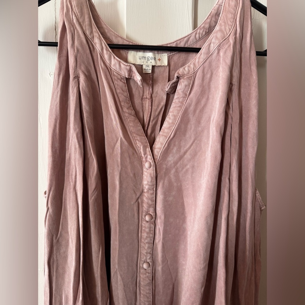 Flowy Light Pink/Mauve Sleeveless Dress - Picture 2 of 4